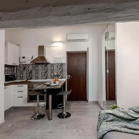 Stayeasy Corso 9 - Attic Milánó